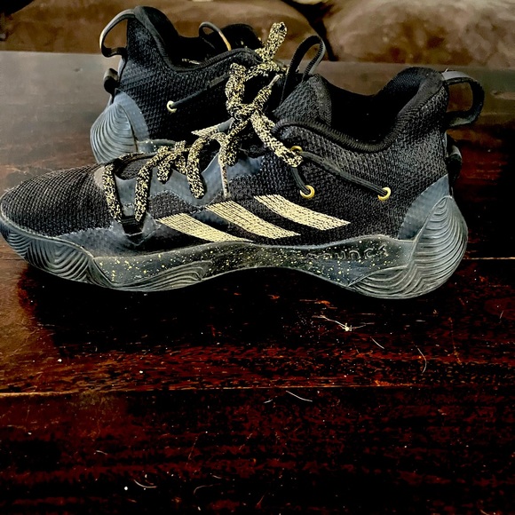 Harden Stepback 3 Basketball Shoe - Picture 2 of 3